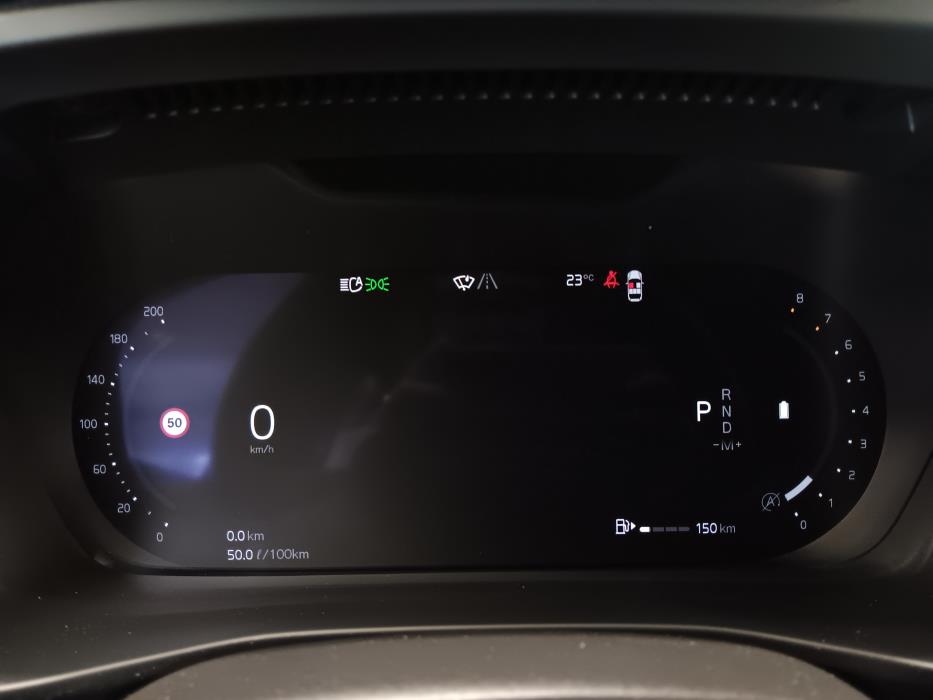 VOLVO XC40 2022
