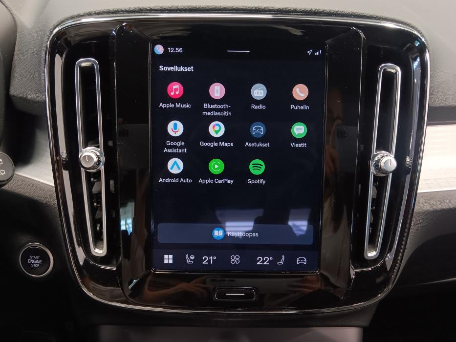 VOLVO XC40 2022