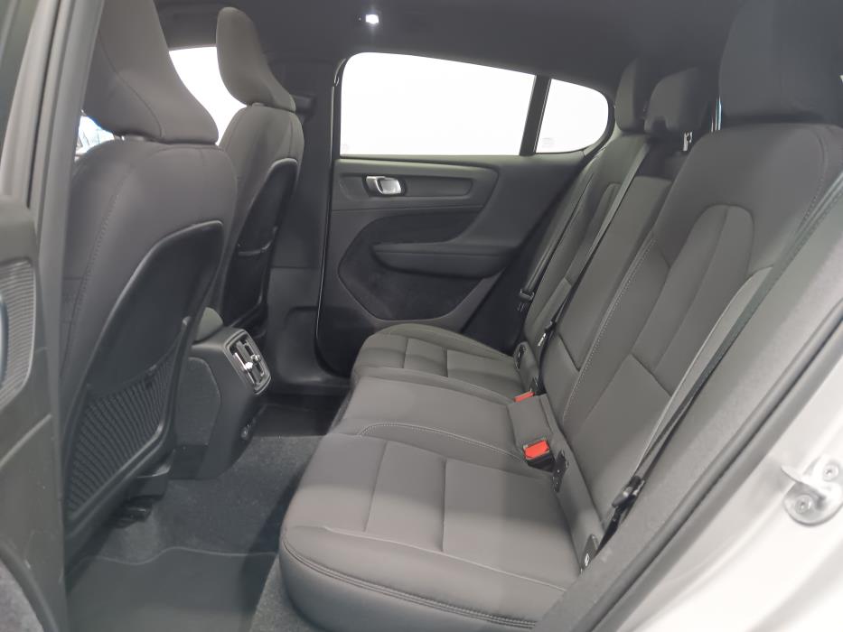 VOLVO C40 2024