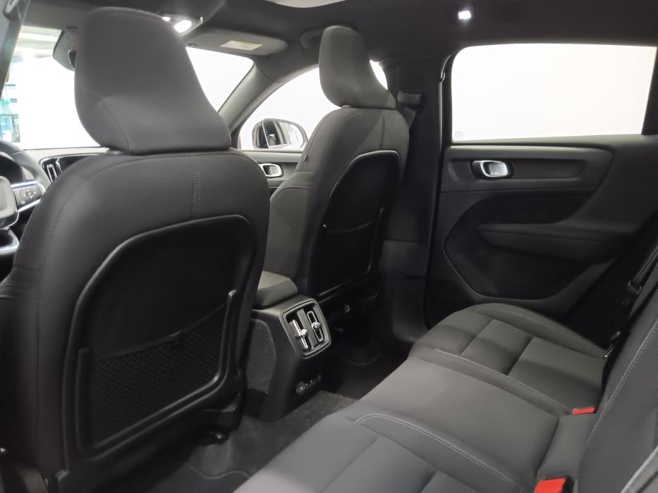 VOLVO C40 2024