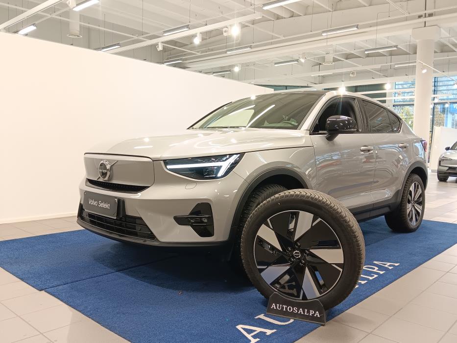 VOLVO C40 2024