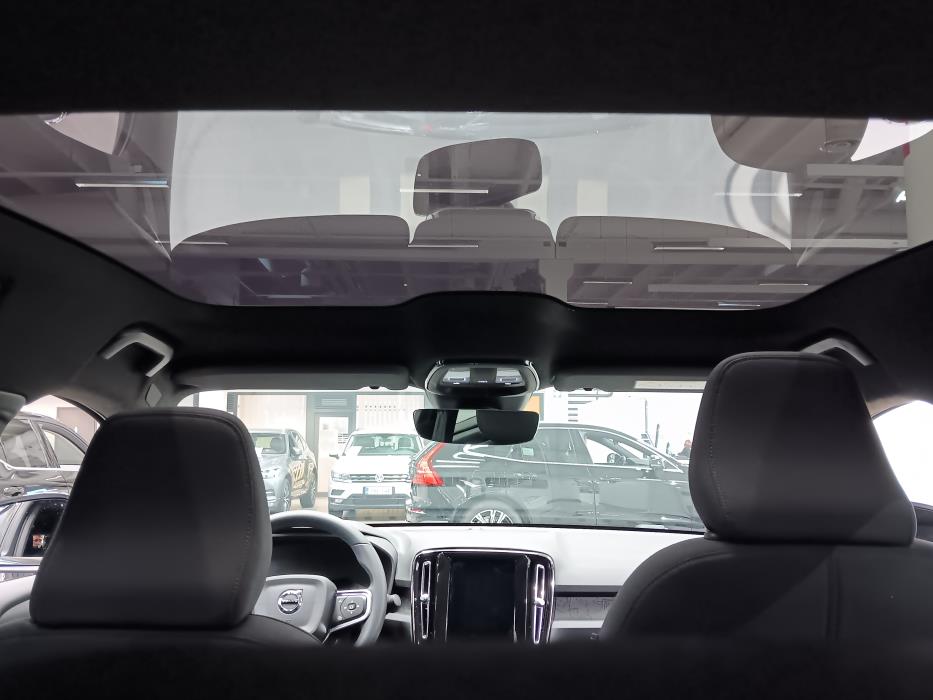 VOLVO C40 2024