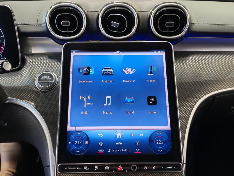 MERCEDES-BENZ C 2024