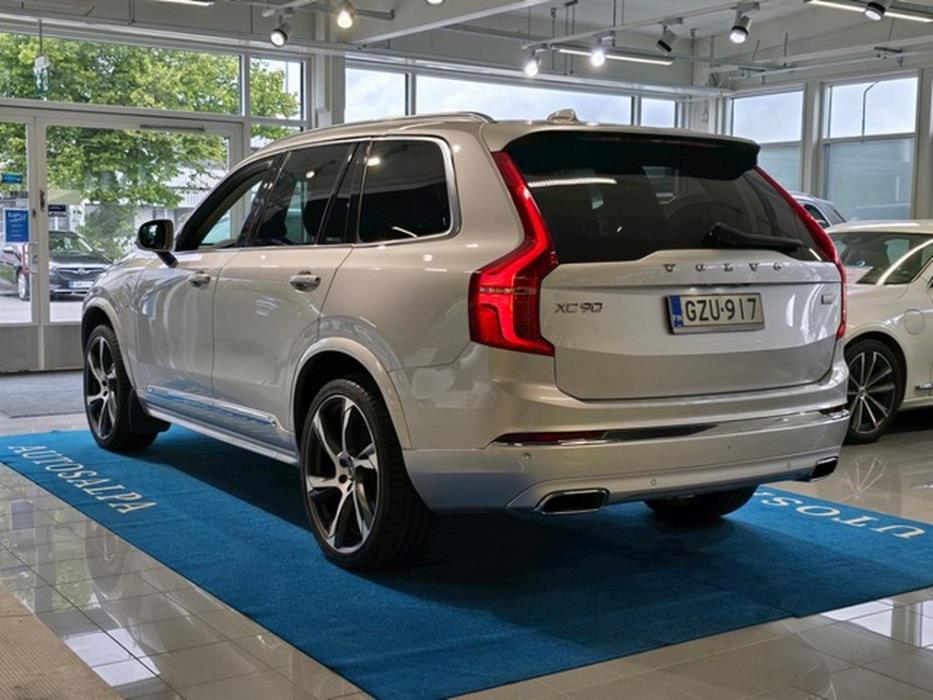 VOLVO XC90 2021