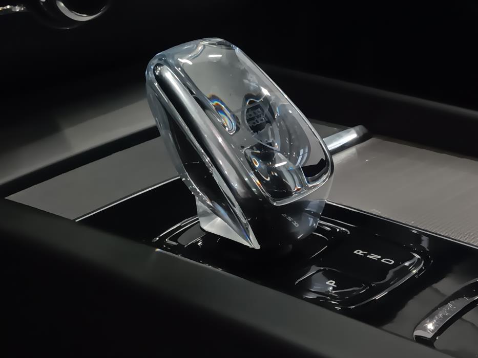 VOLVO XC60 2021