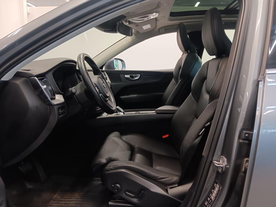VOLVO XC60 2021