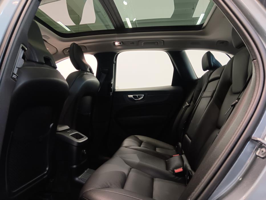 VOLVO XC60 2021