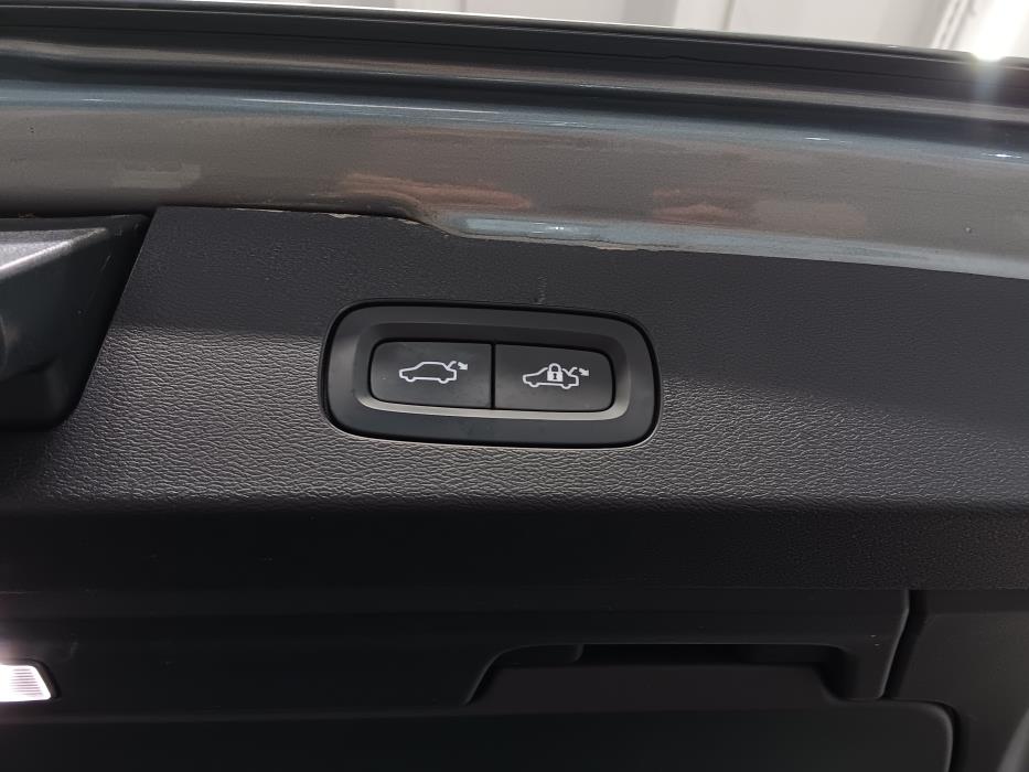 VOLVO V60 2021