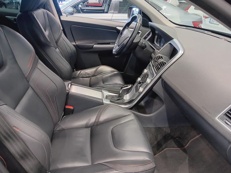 VOLVO XC60 2015