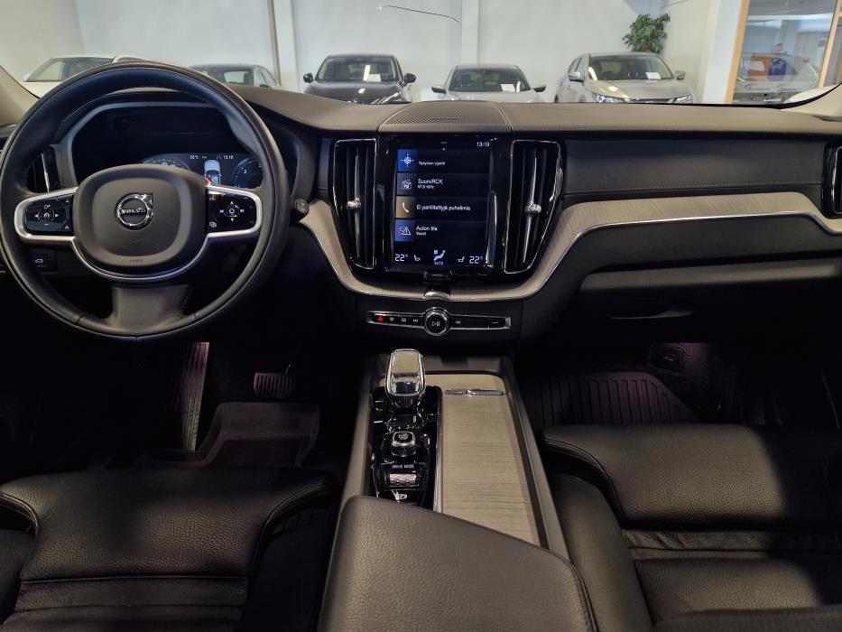 VOLVO XC60 2021