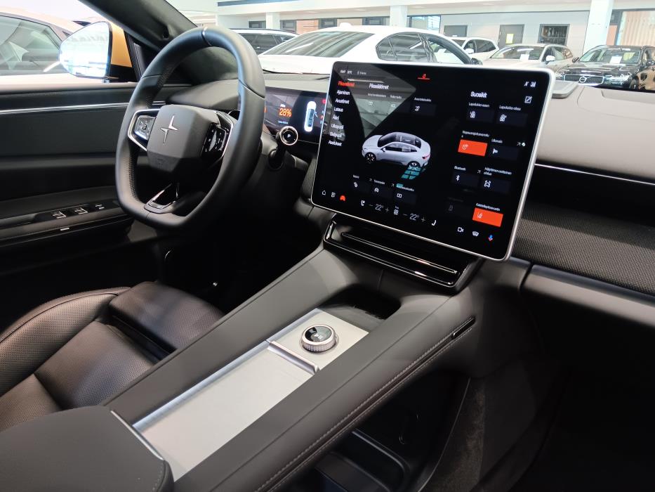 POLESTAR 4 2026