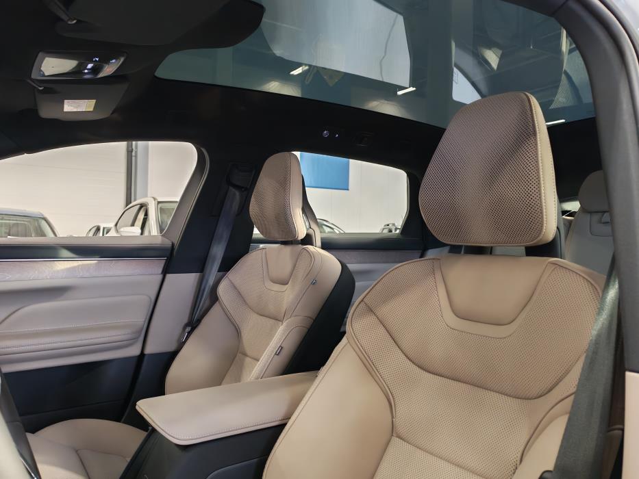 VOLVO ES90 2026