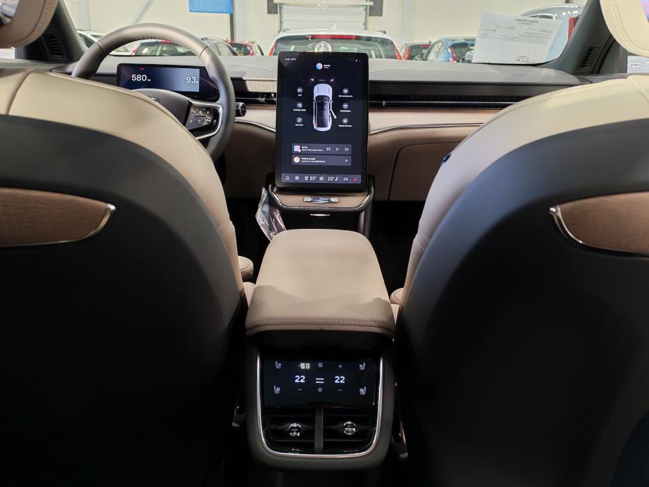 VOLVO ES90 2026