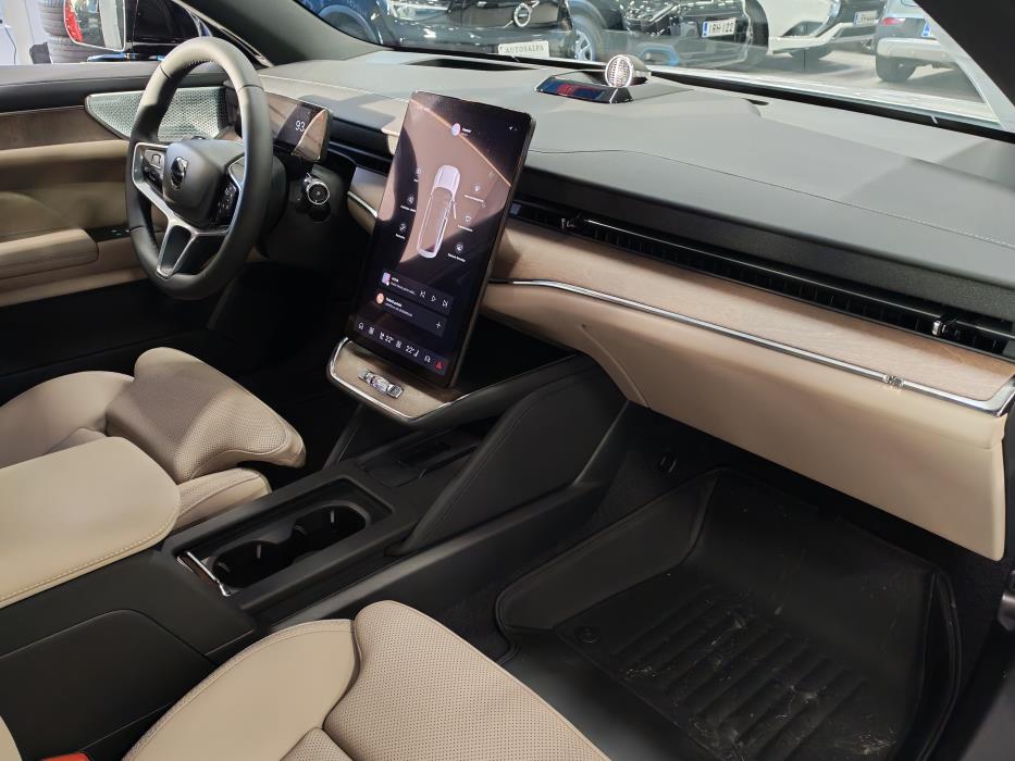 VOLVO ES90 2026