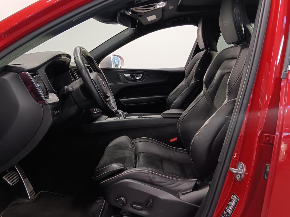 VOLVO XC60 2019