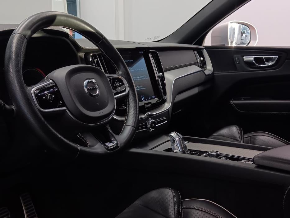 VOLVO XC60 2019