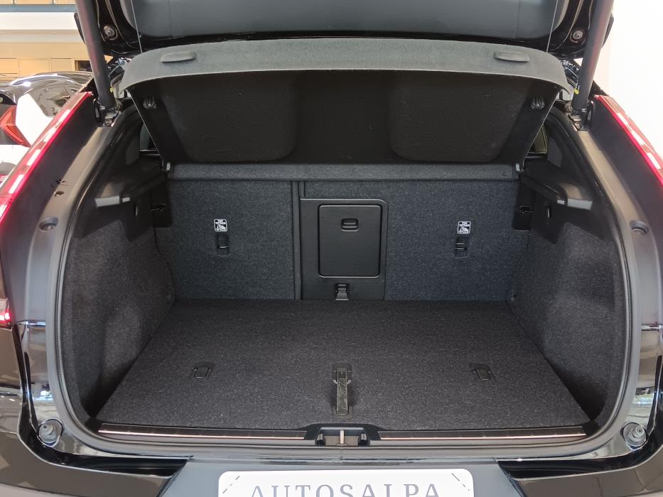 VOLVO C40 2023