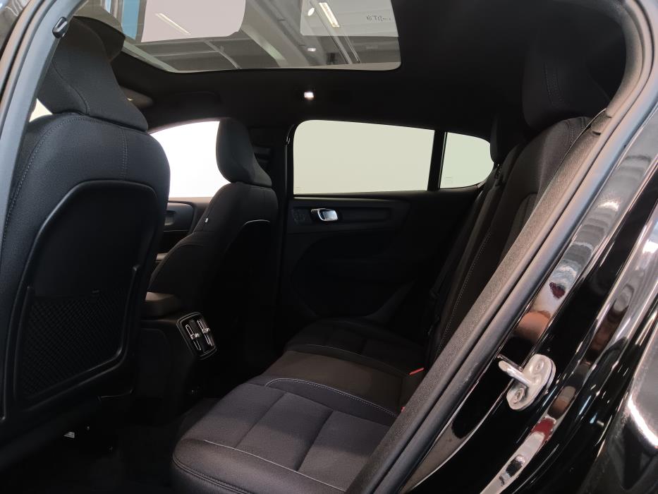 VOLVO C40 2023
