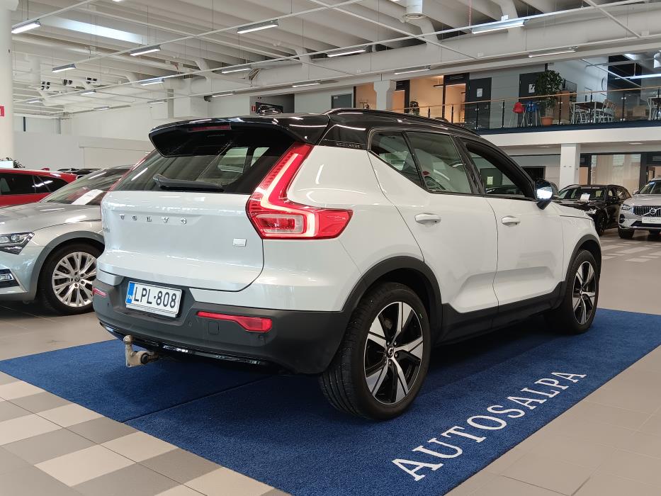 VOLVO XC40 2021