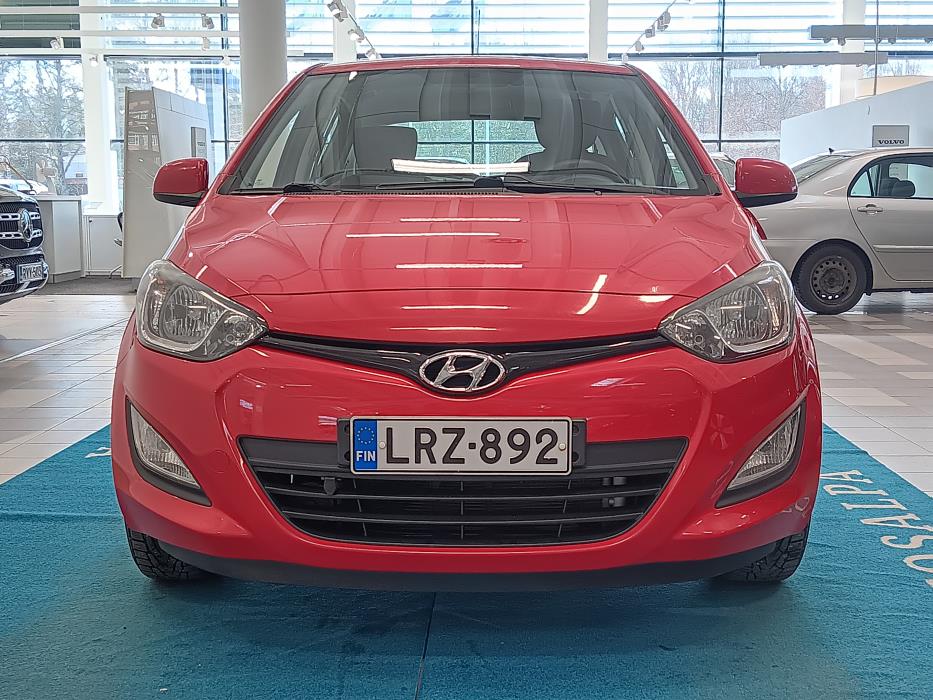HYUNDAI i20 2013