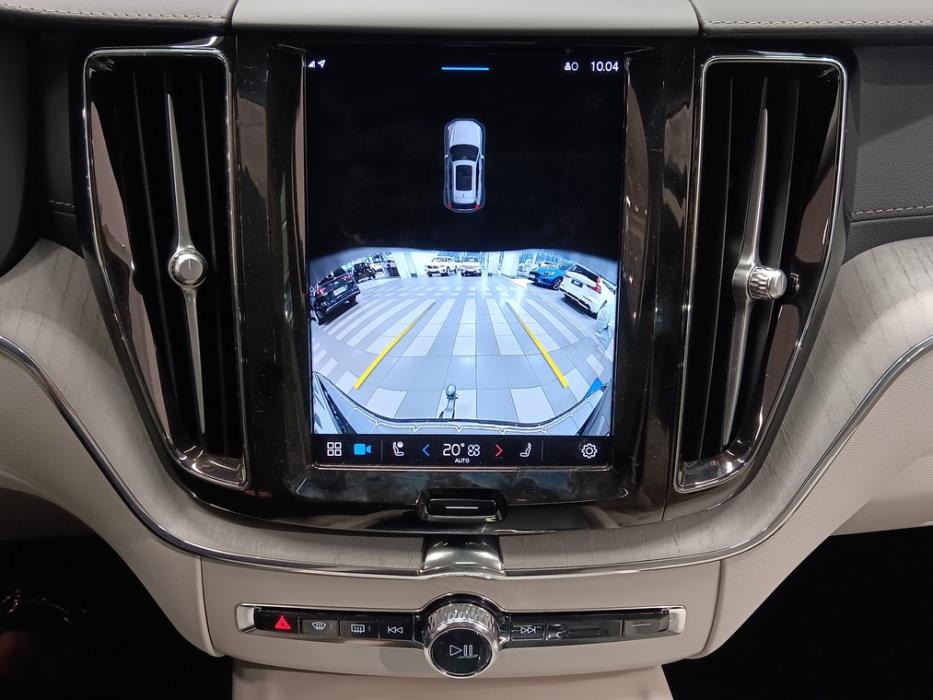 VOLVO XC60 2024