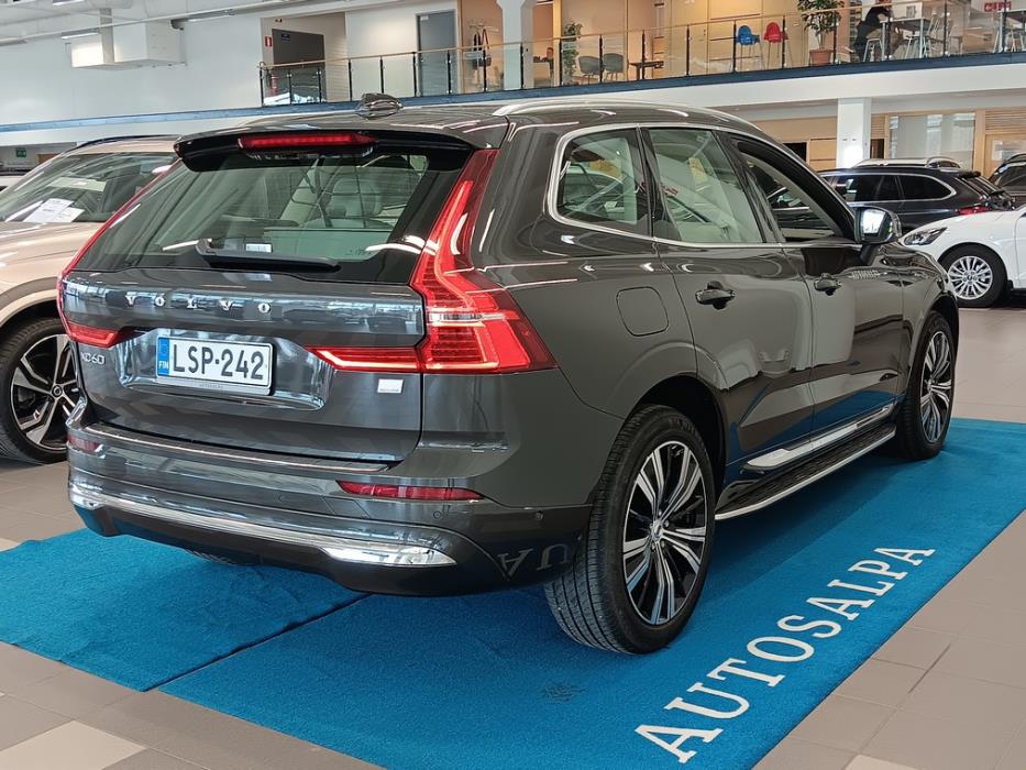 VOLVO XC60 2024
