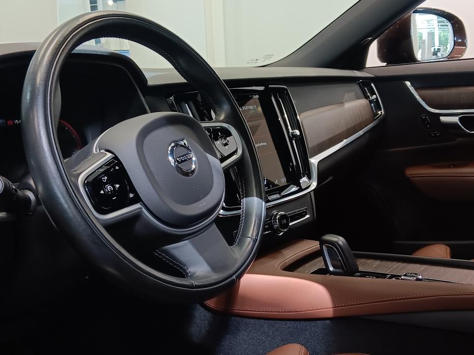 VOLVO V90 Cross Country 2021