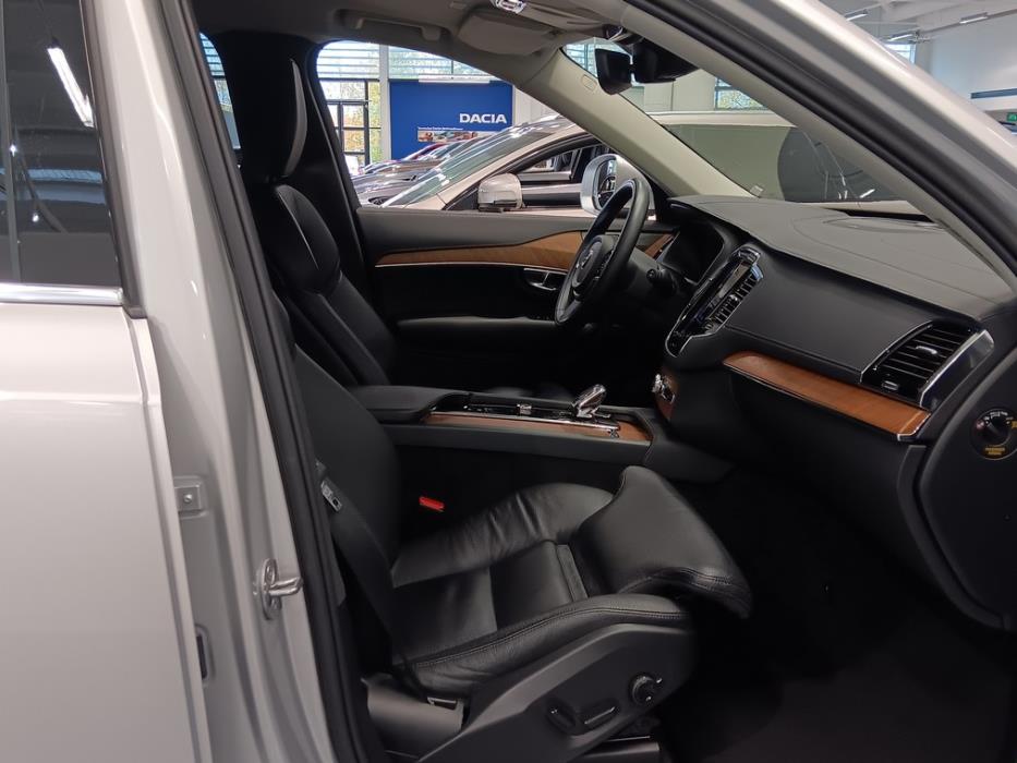 VOLVO XC90 2022