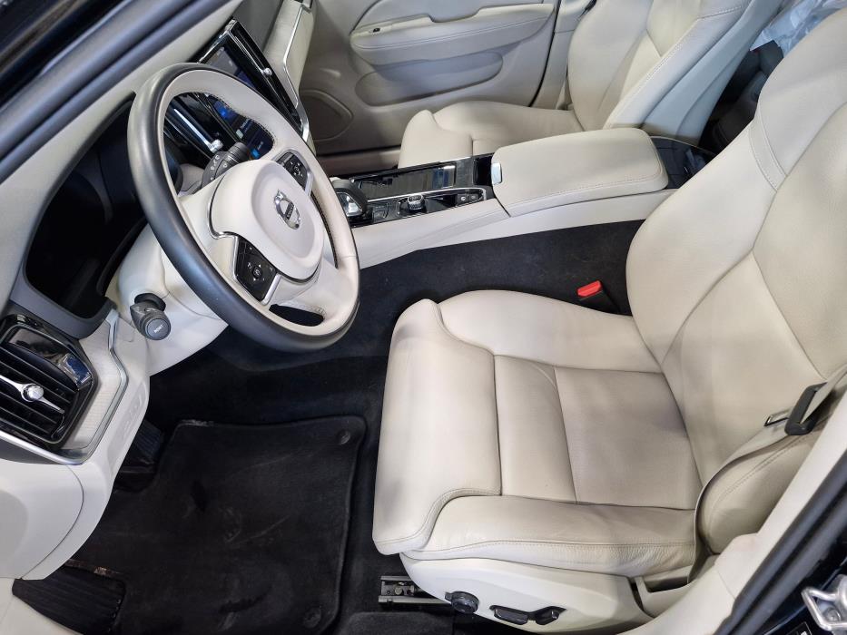 VOLVO V60 2023