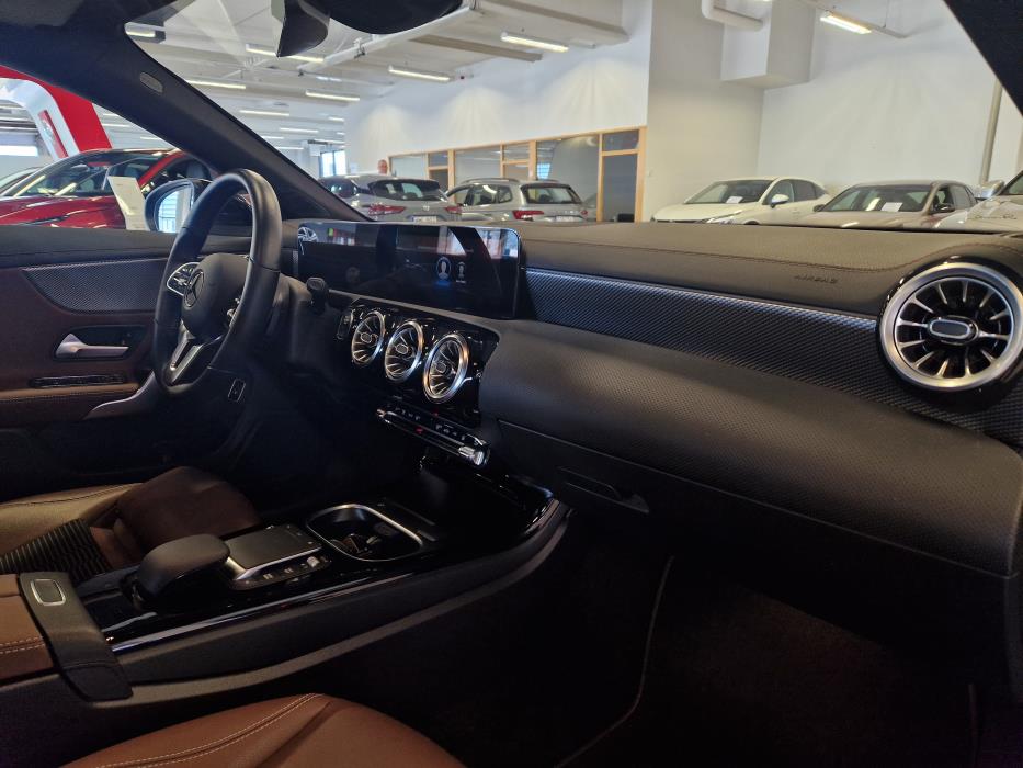 MERCEDES-BENZ CLA 2022