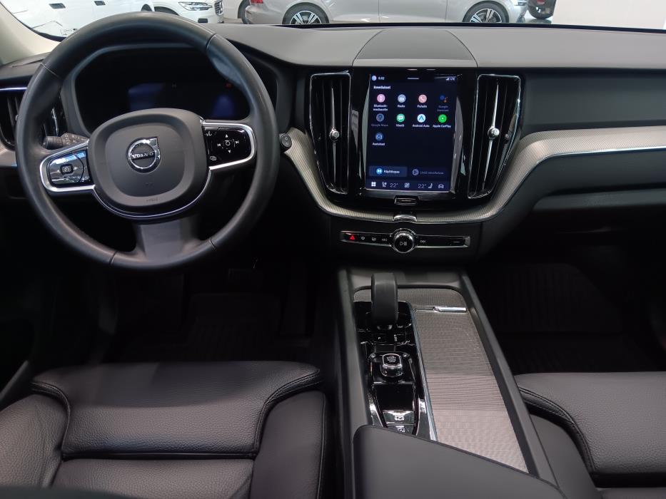 VOLVO XC60 2024