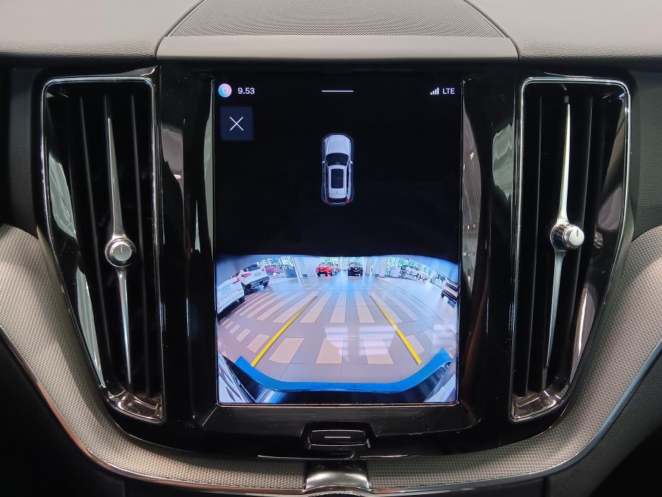 VOLVO XC60 2024