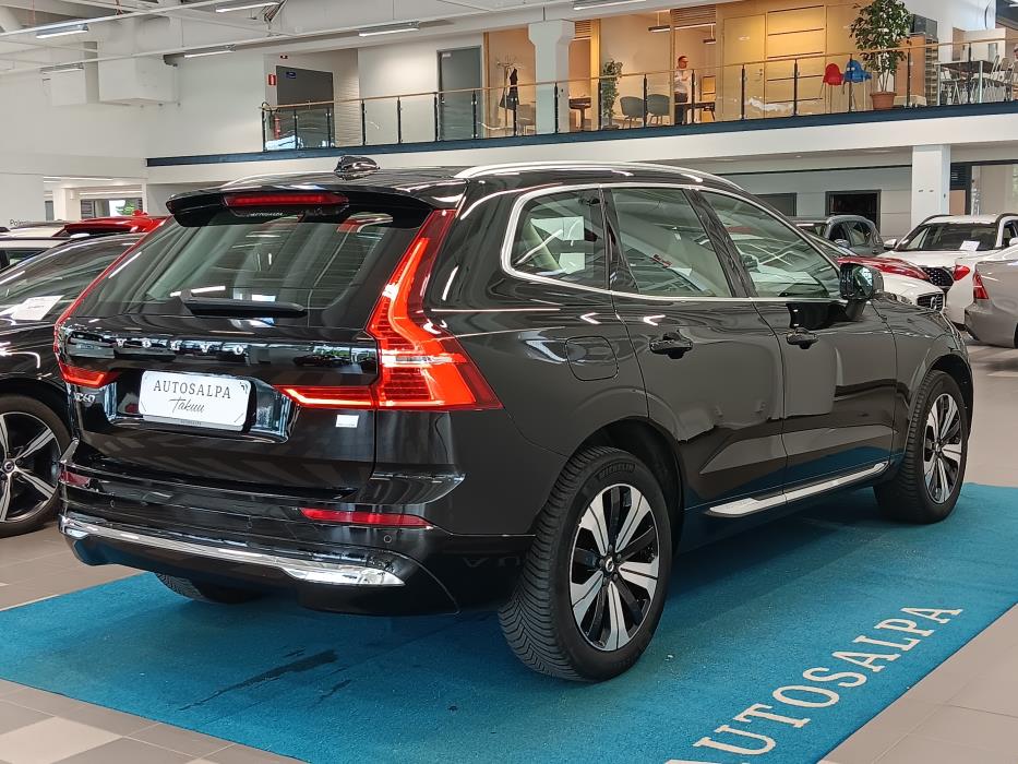 VOLVO XC60 2024