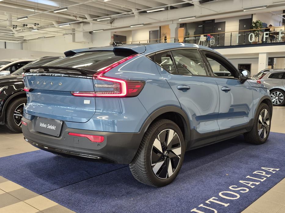 VOLVO C40 2024