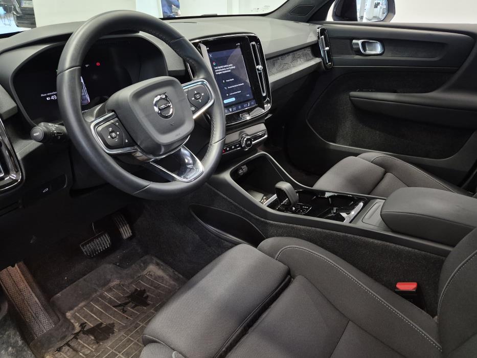 VOLVO C40 2024