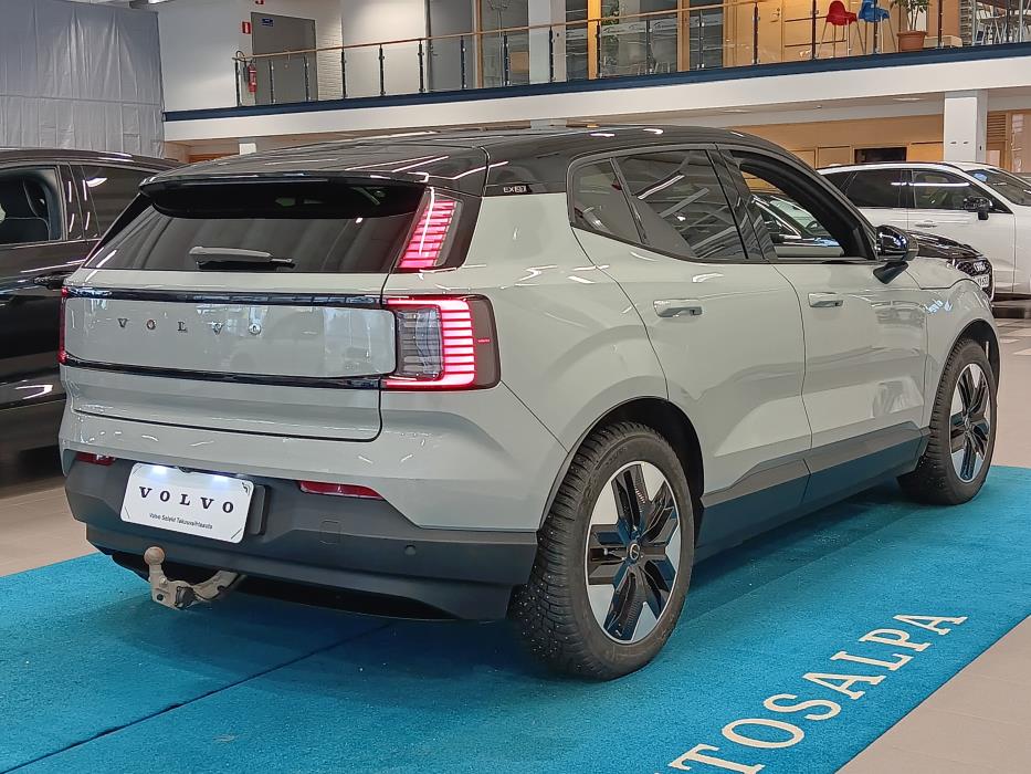 VOLVO EX30 2024