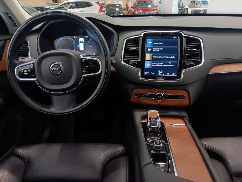VOLVO XC90 2022