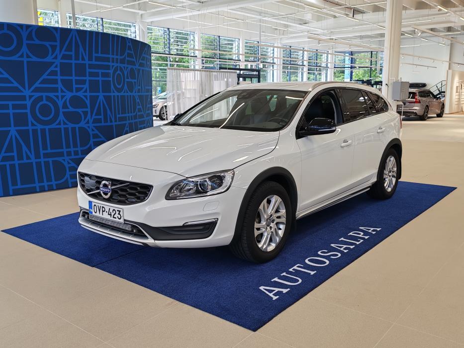 VOLVO V60 Cross Country 2017