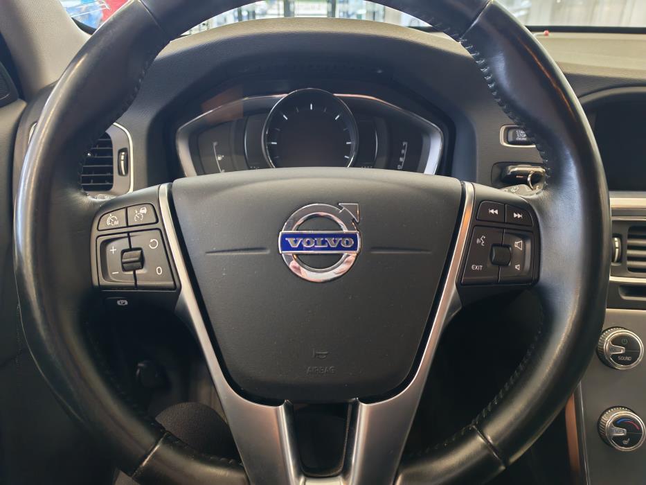 VOLVO V60 Cross Country 2017
