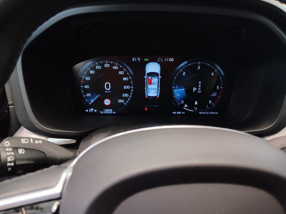 VOLVO XC60 2020