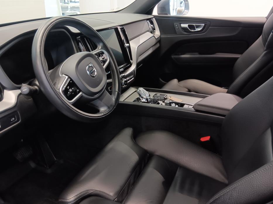 VOLVO XC60 2020