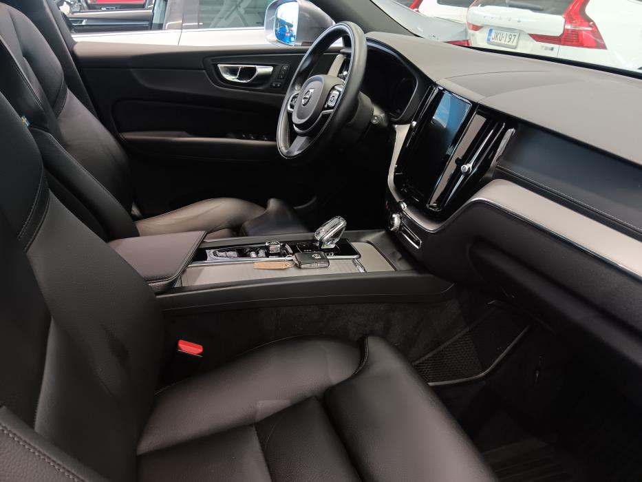 VOLVO XC60 2020