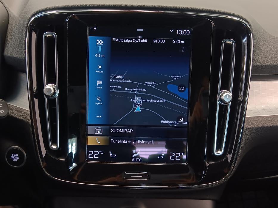 VOLVO XC40 2024
