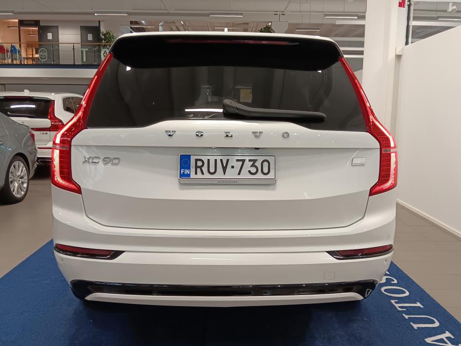 VOLVO XC90 2023