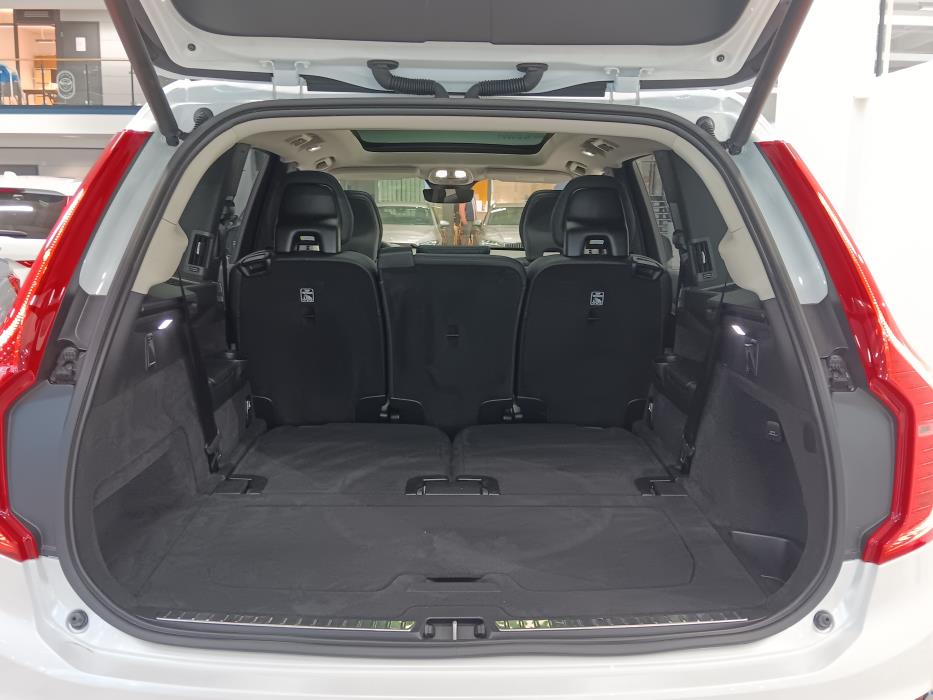 VOLVO XC90 2023