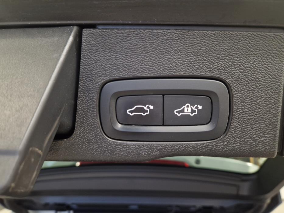 VOLVO XC60 2024