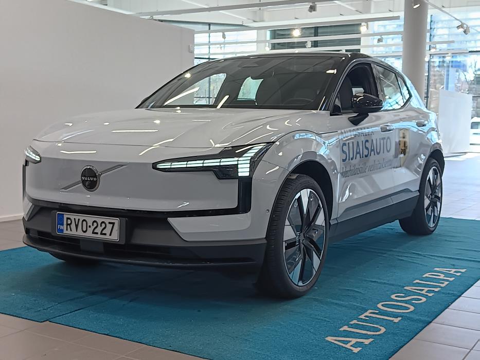 VOLVO EX30 2025