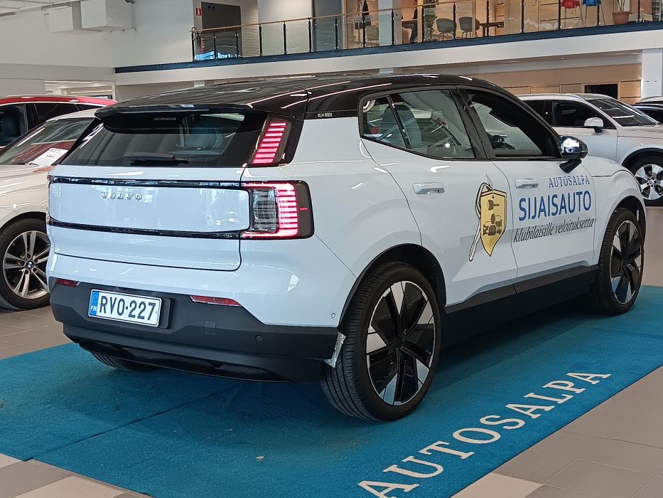 VOLVO EX30 2025