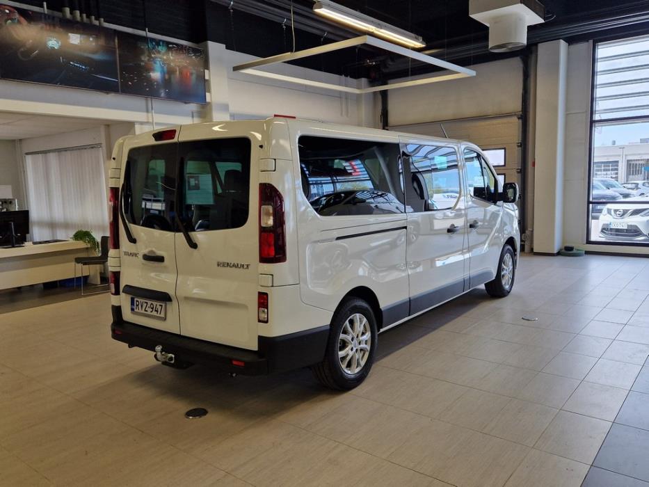 RENAULT Trafic Combi 2024