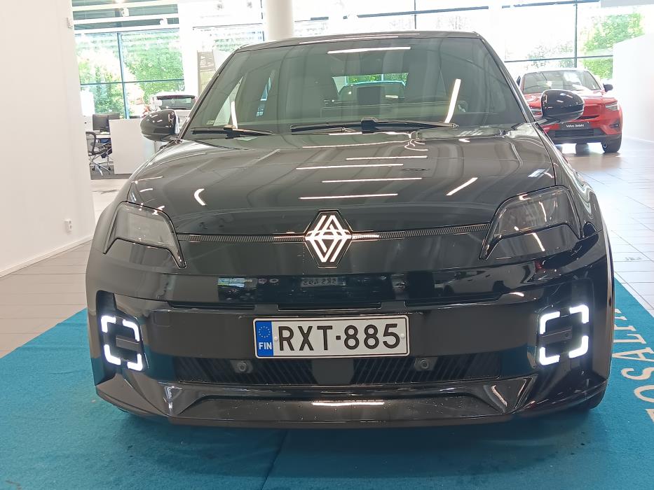 RENAULT 5 2025
